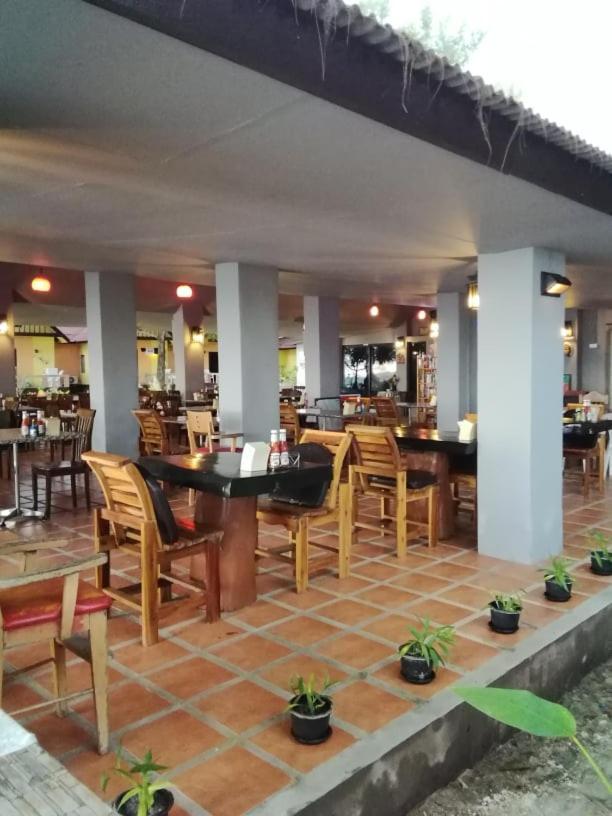 Andaman Beach Resort Koh Jum Εξωτερικό φωτογραφία