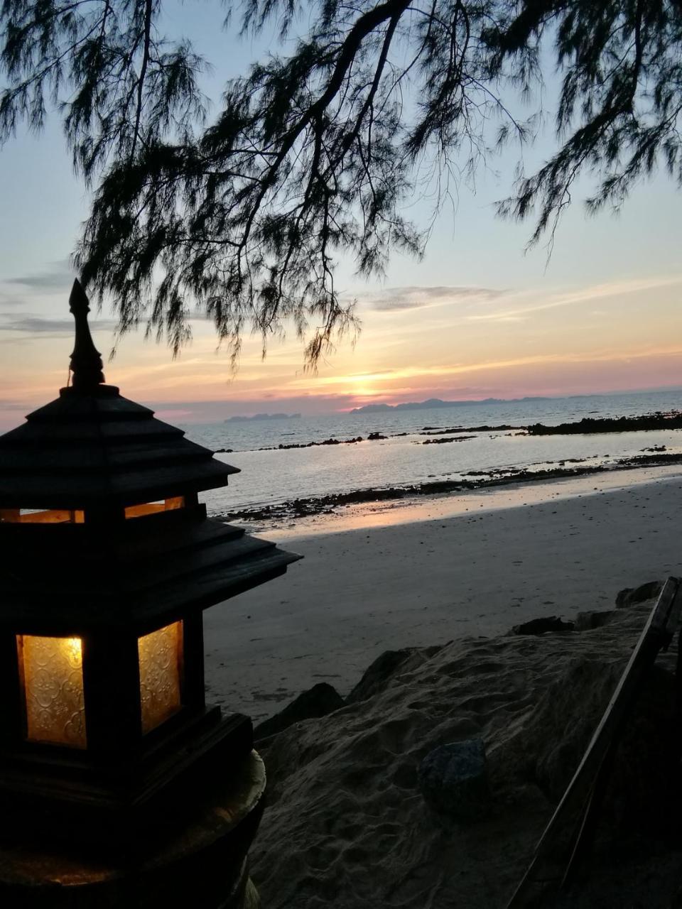 Andaman Beach Resort Koh Jum Εξωτερικό φωτογραφία